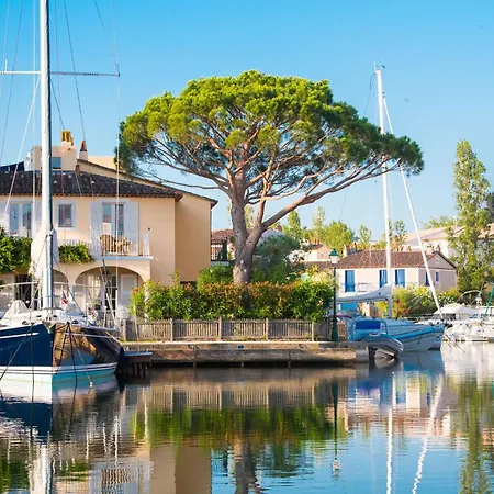 Rénové Avec Internet, 2 Chambres, Parking à Port - Fr-1-868-14