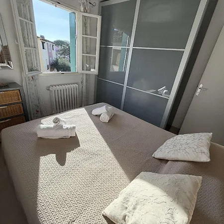 Renove Avec Internet, 2 Chambres, Parking A Port - Fr-1-868-14 *