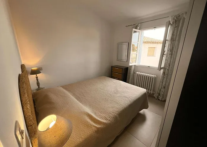 Renove Avec Internet, 2 Chambres, Parking A Port - Fr-1-868-14 Grimaud